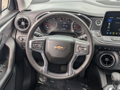 Used 2023 Chevrolet Blazer LT image 17