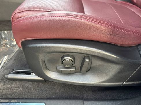 Used 2024 Jaguar E-PACE R-Dynamic SE image 16