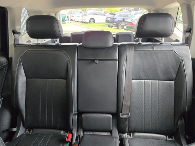 Used 2022 Volkswagen Tiguan SE FWD image 16