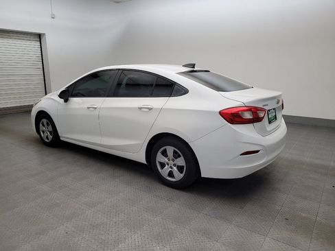 Used 2017 Chevrolet Cruze LS FWD image 3