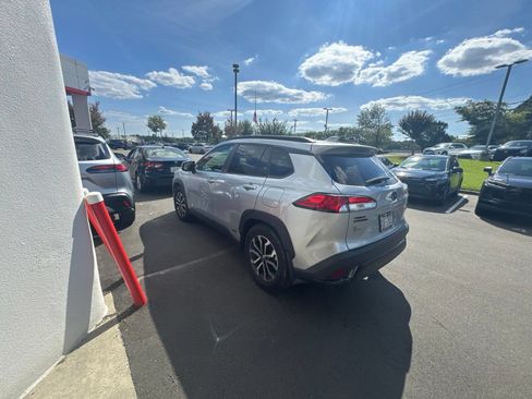 Used 2024 Toyota Corolla Cross AWD Hybrid image 19