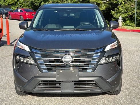 Used 2024 Nissan Rogue SV AWD/4WD image 3