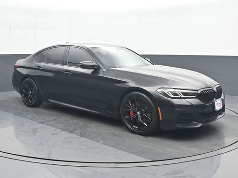 Used 2023 BMW 530i xDrive w/ M Sport Package image 9