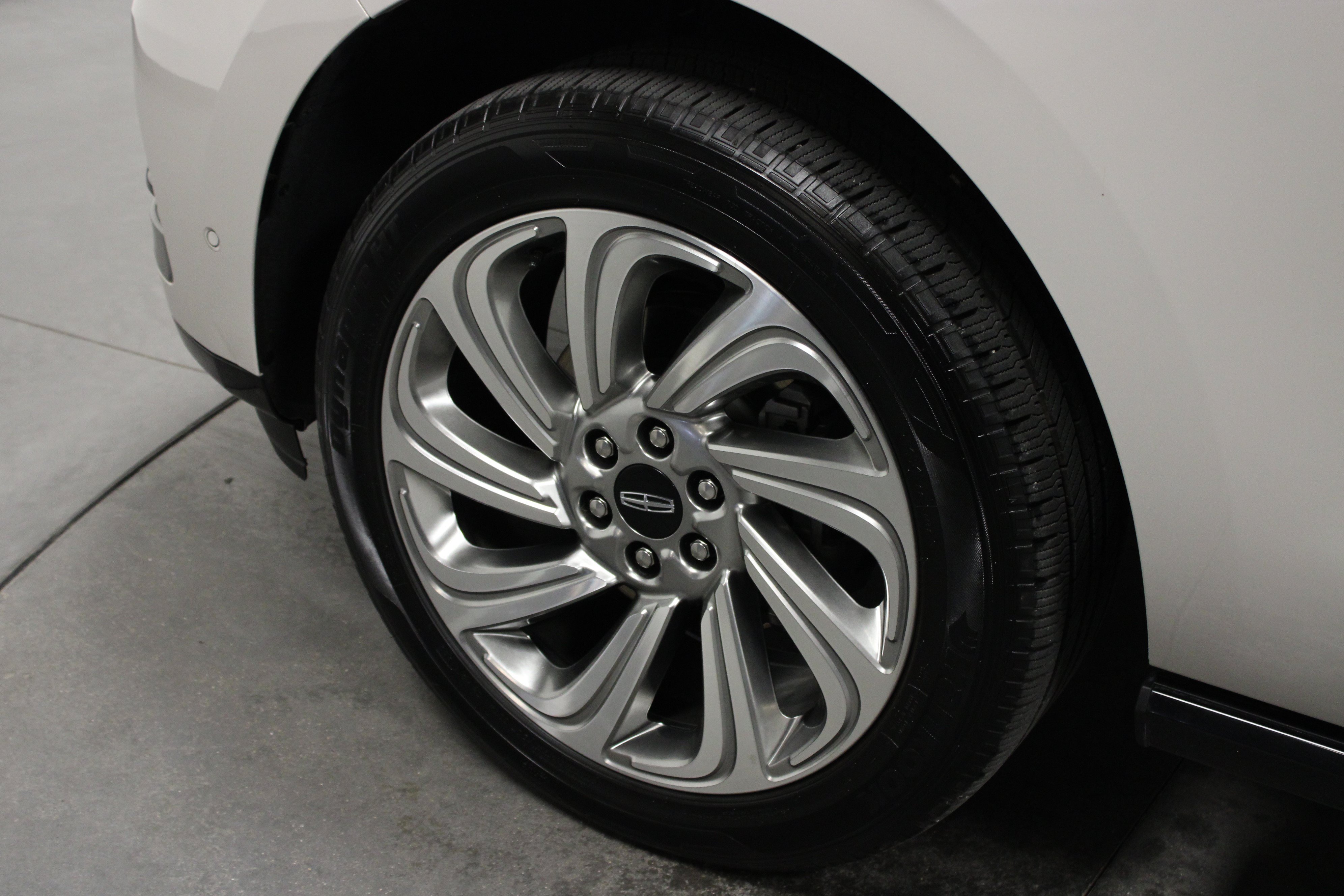 Used 2024 Lincoln Navigator Reserve AWD/4WD image 10