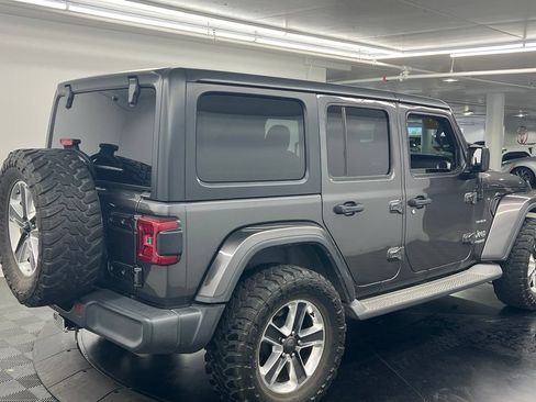 Used 2019 Jeep Wrangler Unlimited Sahara AWD/4WD image 6