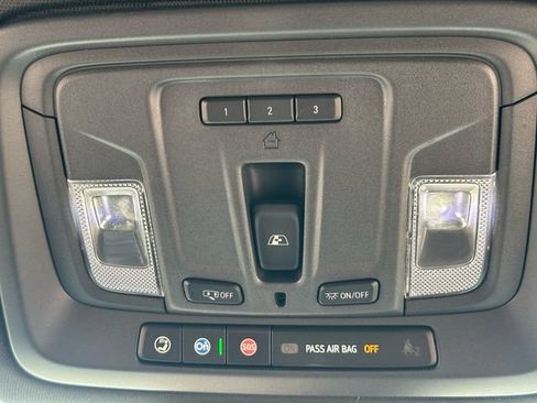 Used 2025 GMC Sierra 1500 AT4 w/ AT4 Premium Package AWD/4WD image 30