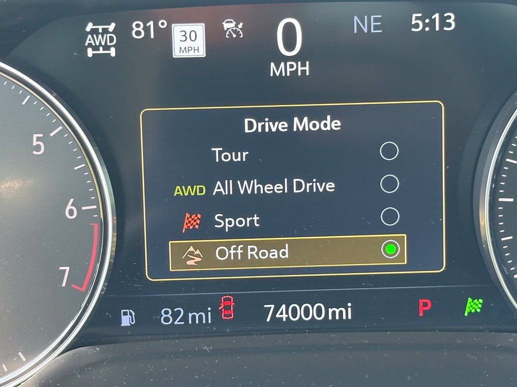 Used 2021 Buick Envision Avenir w/ Technology Package II AWD/4WD image 46