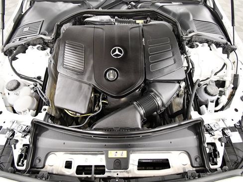 Used 2025 Mercedes-Benz C 300 4MATIC Sedan image 12