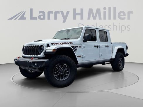 Certified 2025 Jeep Gladiator Mojave w/ Convenience Group AWD/4WD image 1