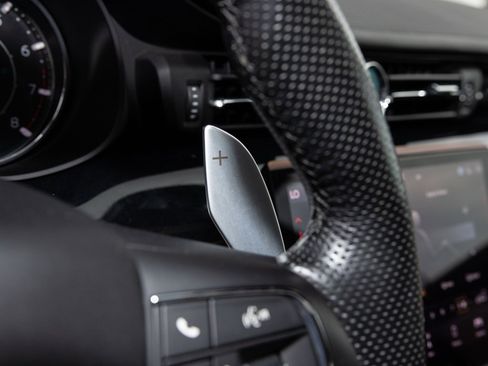 Used 2022 Maserati Quattroporte Modena image 31