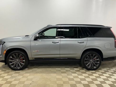 Used 2025 Cadillac Escalade V image 6