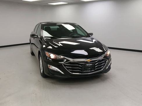 Used 2024 Chevrolet Malibu LT image 2