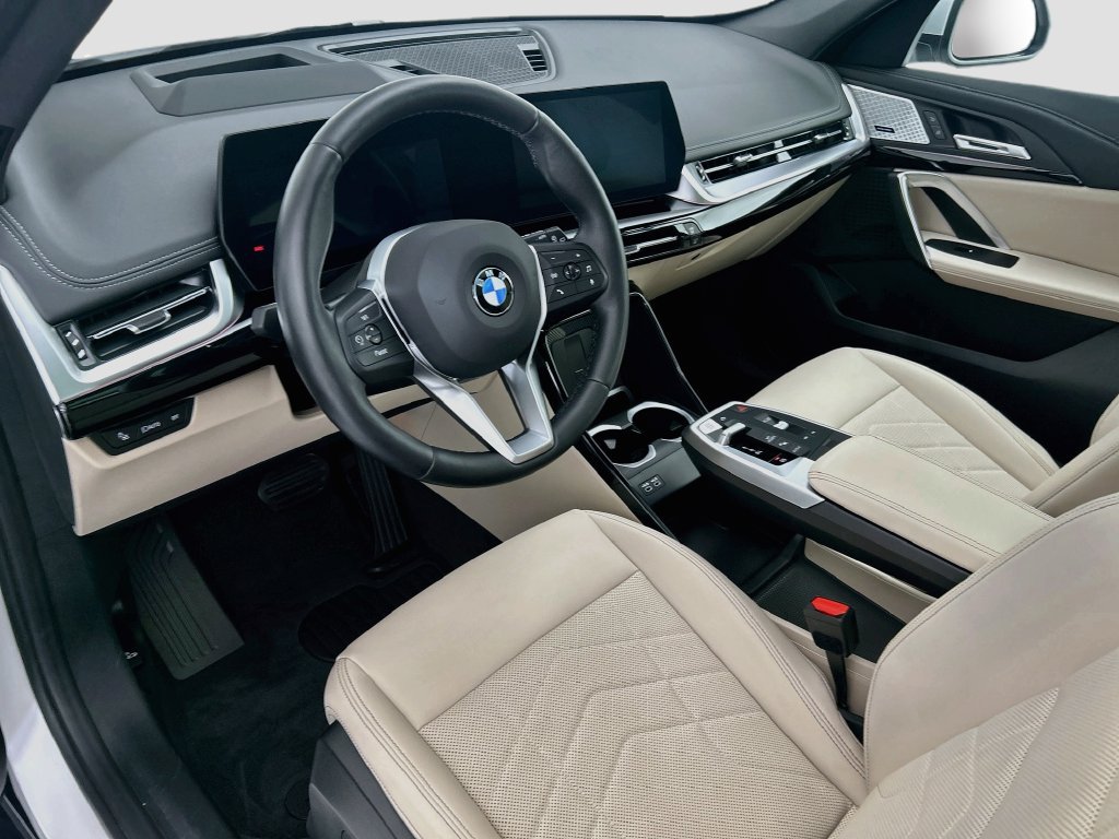 Used 2024 BMW X1 xDrive28i w/ Premium Package AWD/4WD image 9