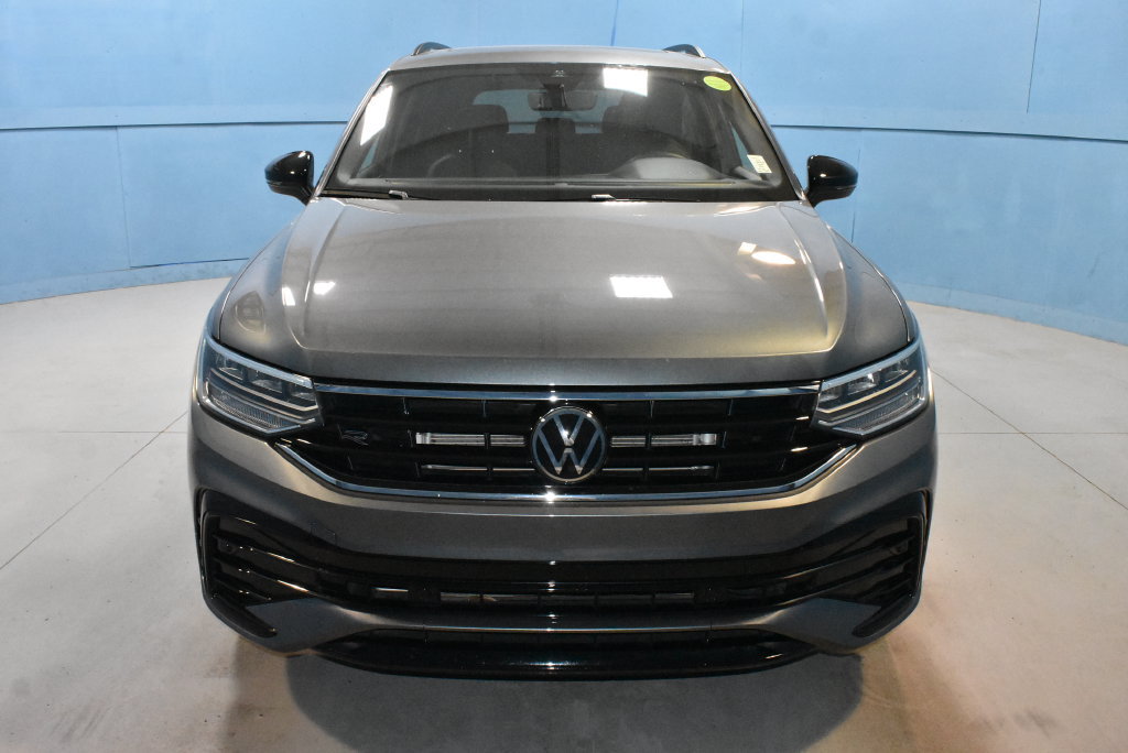 Used 2024 Volkswagen Tiguan SE R-Line AWD/4WD image 24