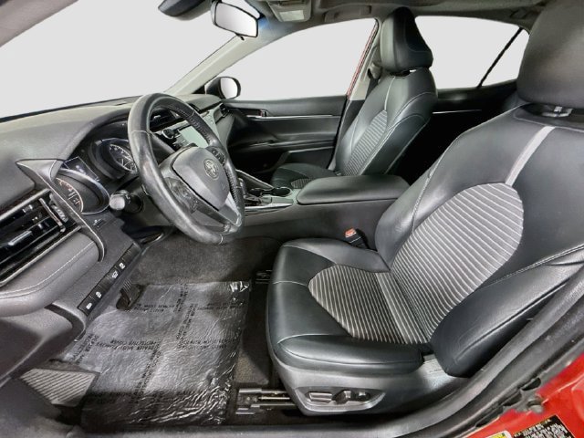 Certified 2020 Toyota Camry SE w/ Blackout Package FWD image 21