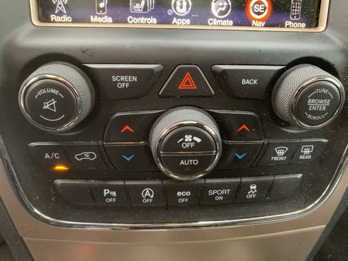 Used 2017 Jeep Grand Cherokee Limited w/ Luxury Group II image 23