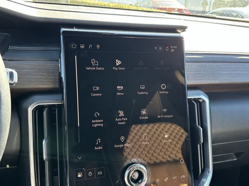 Used 2025 GMC Acadia Denali w/ Super Cruise Package image 23