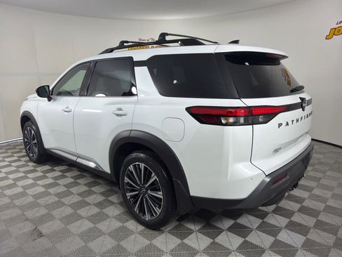 New 2026 Nissan Pathfinder Platinum w/ Cargo Package image 3