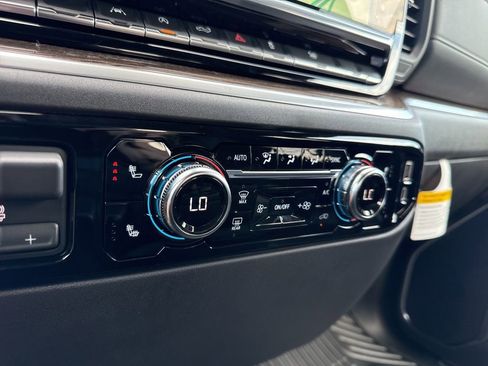 New 2026 GMC Sierra 1500 Elevation image 21