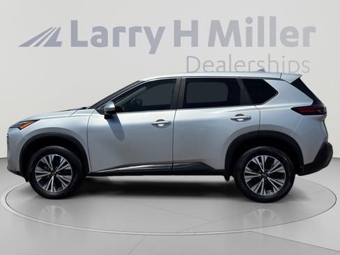 Used 2023 Nissan Rogue SV AWD/4WD image 2