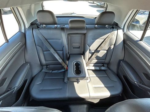 Used 2019 Volkswagen e-Golf SEL Premium image 52