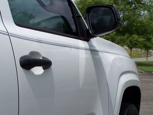 Used 2023 Toyota Tacoma SR image 37