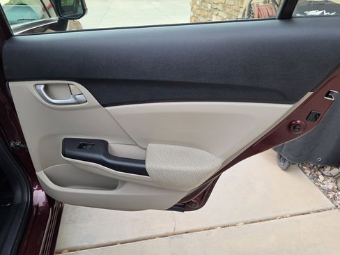 Used 2013 Honda Civic LX image 25