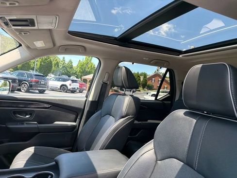Used 2024 Honda Pilot Elite image 16