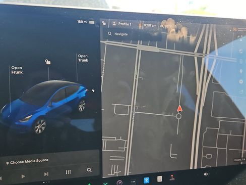 Used 2021 Tesla Model Y Long Range image 17