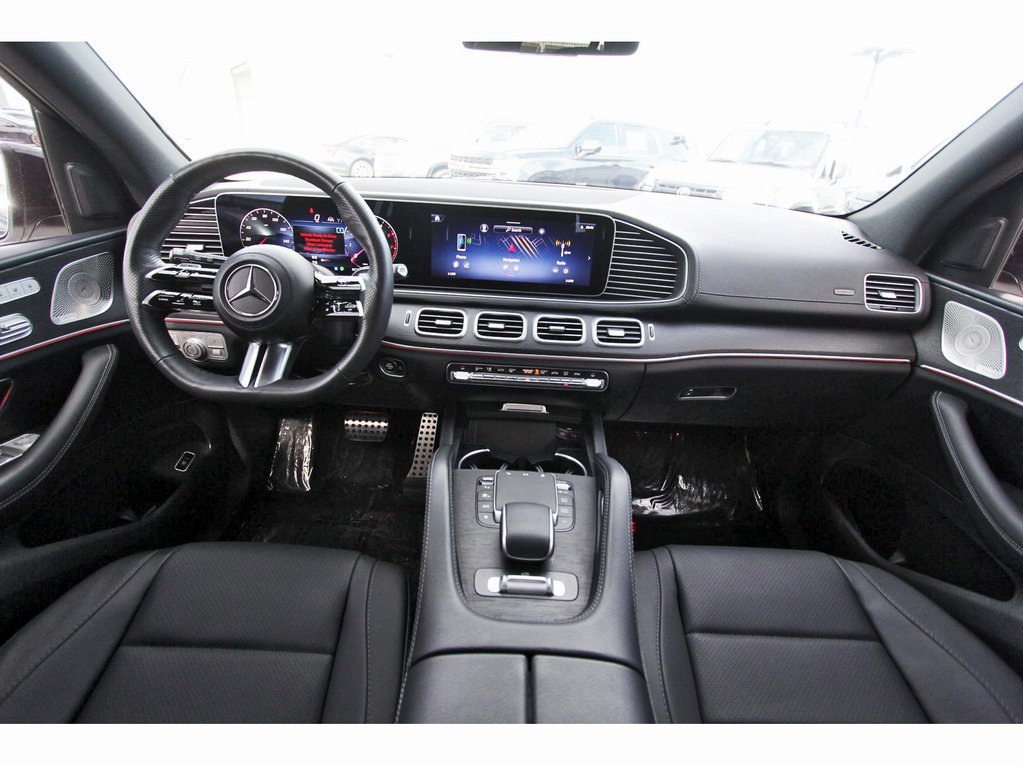 Used 2024 Mercedes-Benz GLS 450 4MATIC image 9