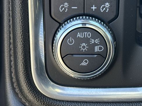 Used 2022 GMC Sierra 1500 Denali image 21