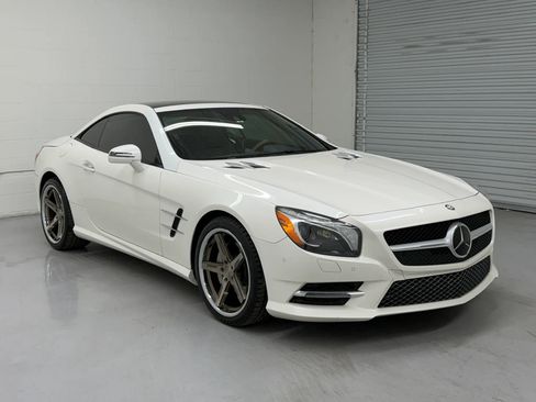 Used 2014 Mercedes-Benz SL 550 image 2