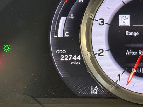 Used 2023 Lexus ES 350 F Sport w/ Accessory Package (Z2) image 20