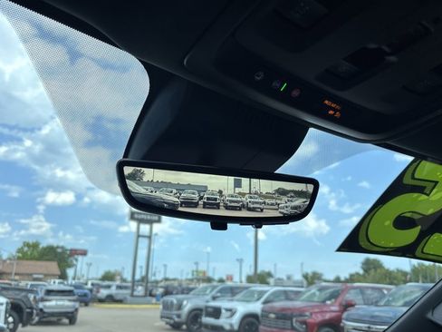 Used 2025 Chevrolet Tahoe High Country AWD/4WD image 47