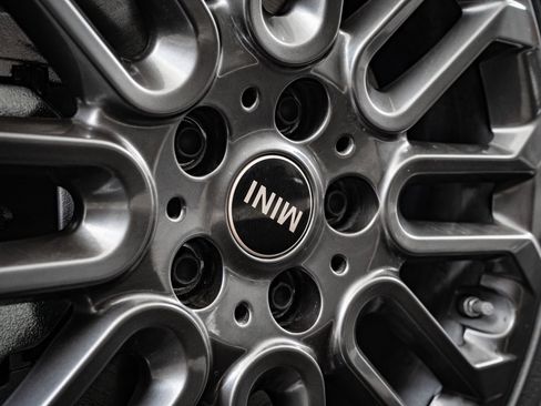 Certified 2025 MINI Cooper S image 8