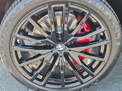 New 2026 BMW X5 xDrive40i w/ M Sport Package AWD/4WD image 13