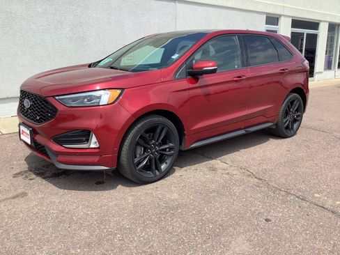 Used 2019 Ford Edge ST w/ Equipment Group 401A AWD/4WD image 2