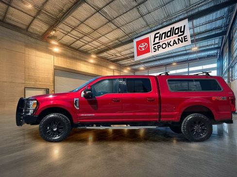 Used 2017 Ford F250 Lariat w/ Lariat Value Package AWD/4WD image 3