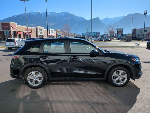 Used 2025 Honda HR-V LX image 2