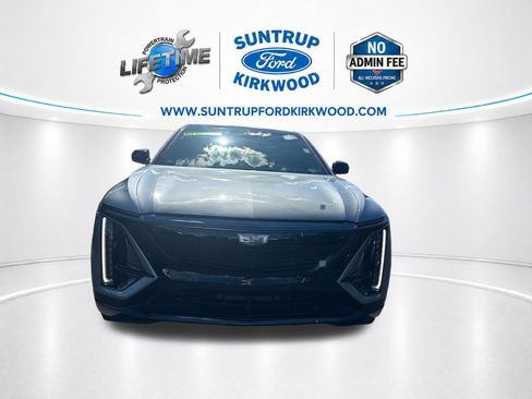 Used 2024 Cadillac Lyriq Sport w/ LPO, Floor Liner Package AWD/4WD image 10