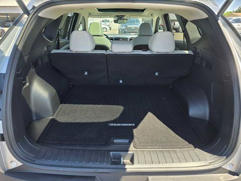 Used 2024 Hyundai Tucson Limited AWD/4WD image 13