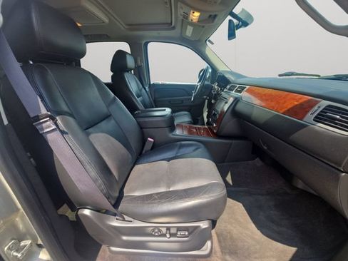 Used 2014 Chevrolet Tahoe LTZ AWD/4WD image 15