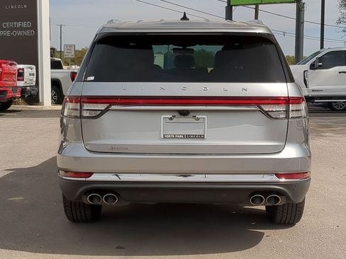 Used 2023 Lincoln Aviator Reserve image 4
