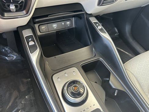 Used 2023 Kia Sorento EX w/ Panoramic Sunroof Package image 25