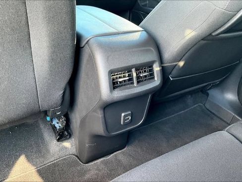 Used 2023 GMC Terrain SLE w/ Elevation Edition AWD/4WD image 10