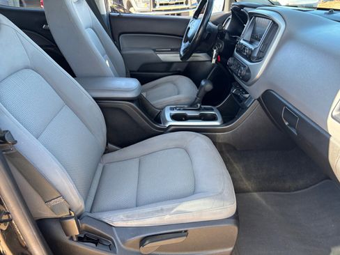 Used 2018 Chevrolet Colorado LT image 19