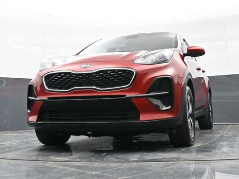 Used 2022 Kia Sportage LX image 40