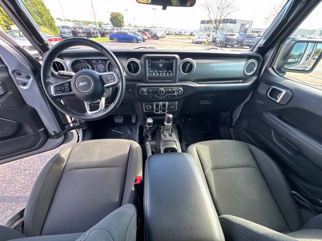 Used 2019 Jeep Wrangler Unlimited Sahara AWD/4WD image 14