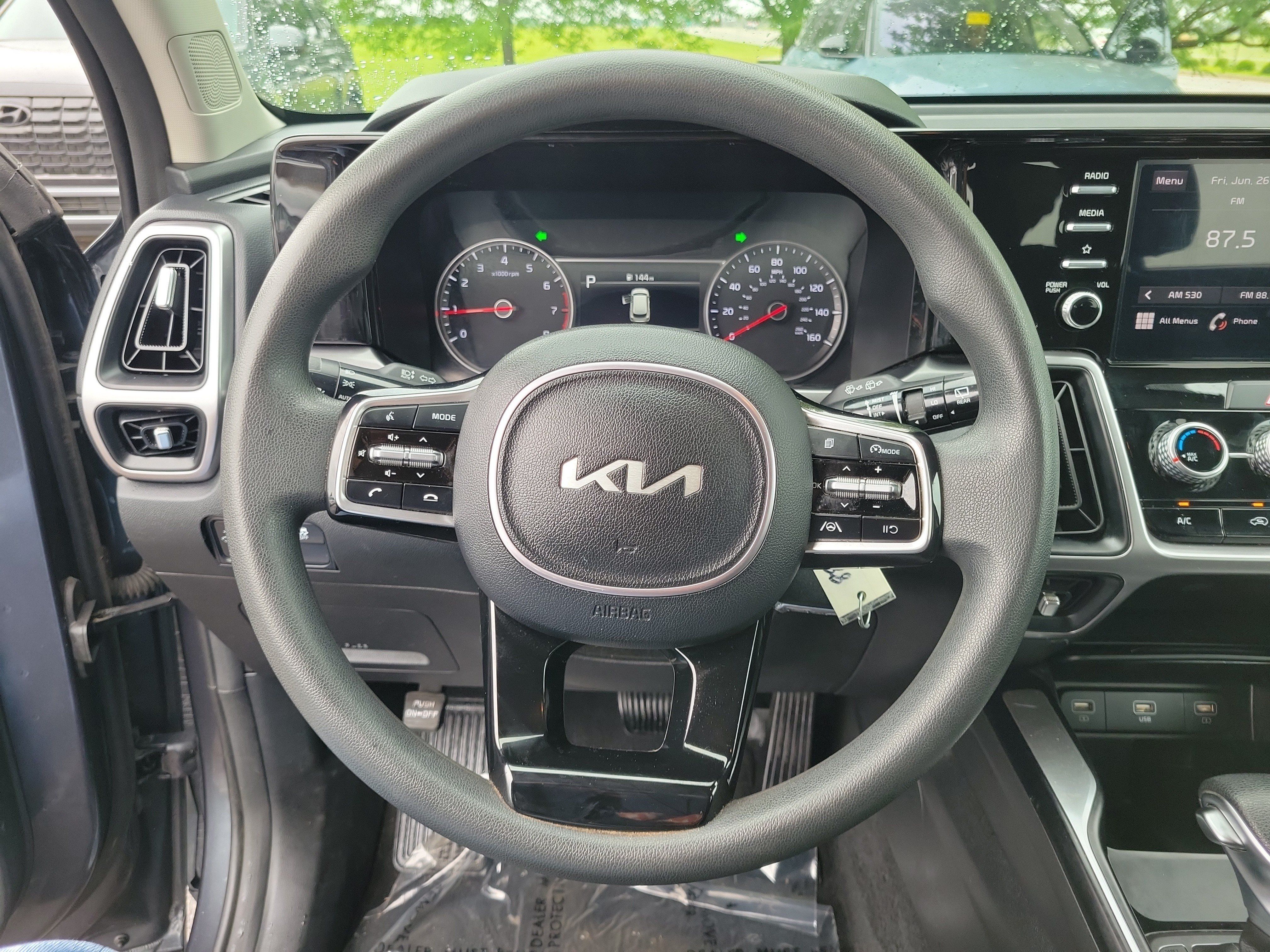 Used 2023 Kia Sorento LX AWD/4WD image 21