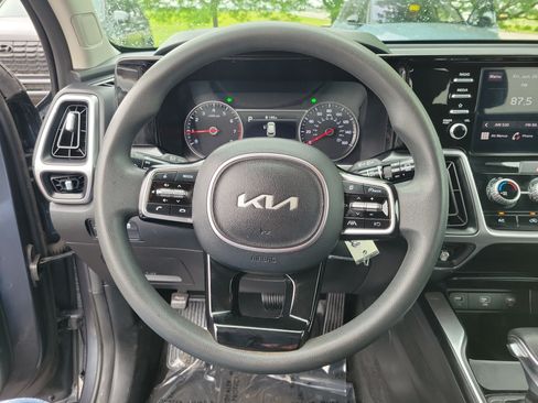 Used 2023 Kia Sorento LX AWD/4WD image 21
